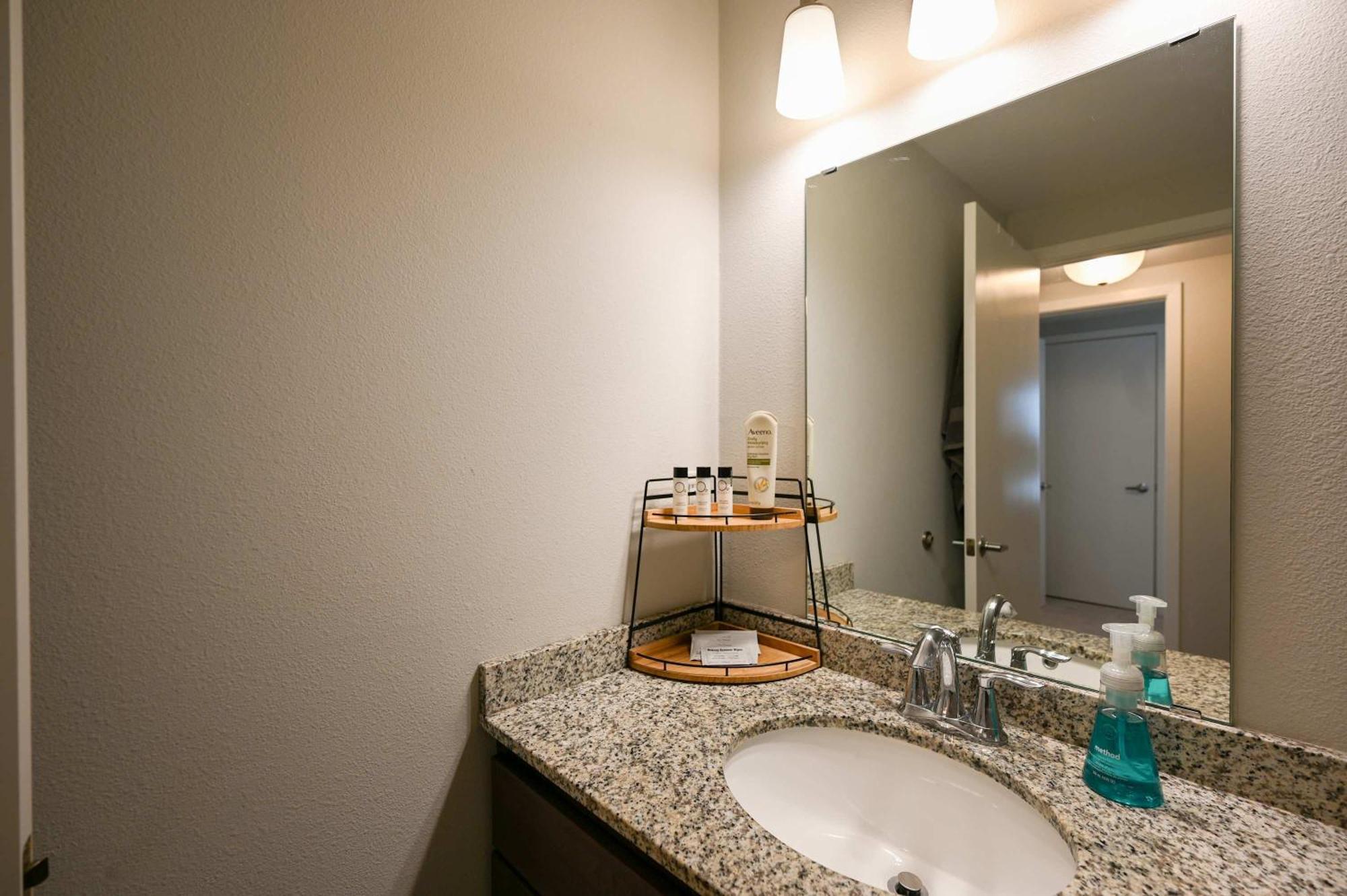 רוצ'סטר 2 Bedroom Brand New Apartment Near Mayo, Park Free מראה חיצוני תמונה